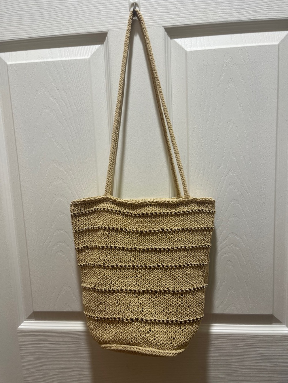 Liz Claiborne Cream Woven Shoulder Bag